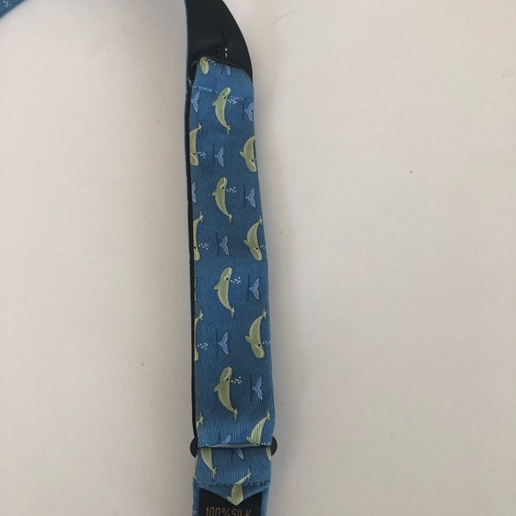 Vineyard Vines Bow Tie - Picture 4 of 4